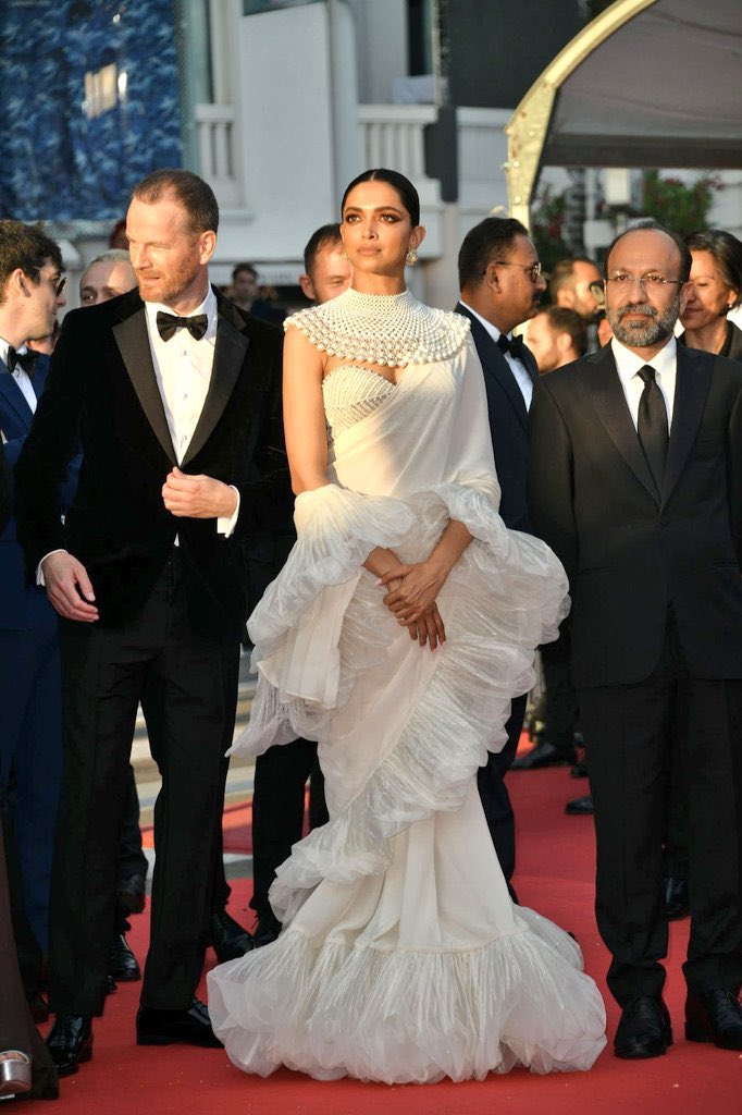 OlayKnowless's tweet photo. MOTHER DEEPIKA https://t.co/vmfF4ioRxT