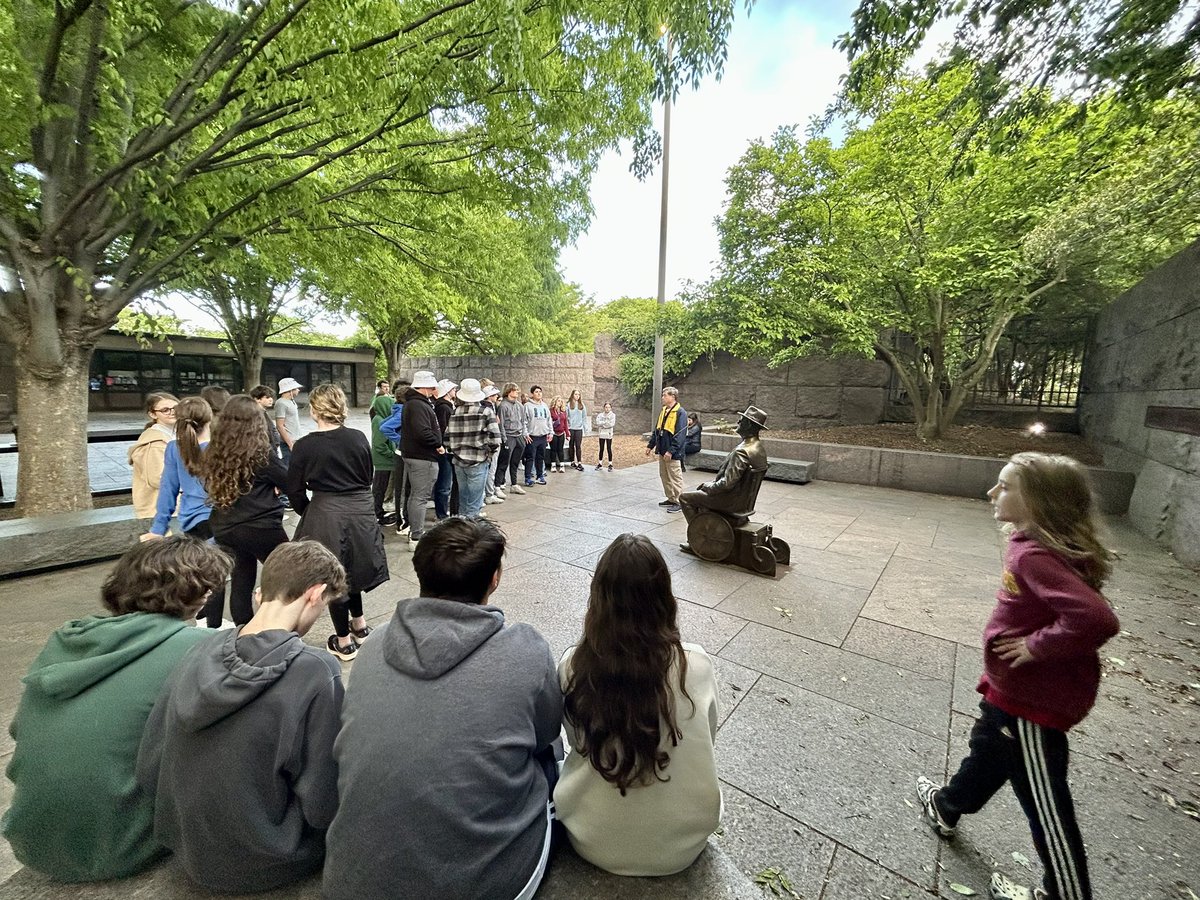 Bus#4 at the FDR Memorial <a href="/ClaggettMCS/">Claggett MCS</a>