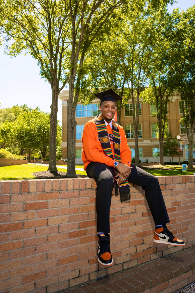 Jvstin_1's tweet photo. “And who can win this battle against the world? Only those who believe that Jesus is the Son of God.” 

1 John 5:5

B.S in Public Health 👨🏾‍🎓

May 11th 2:30 📌 https://t.co/JJvkqCdvPb