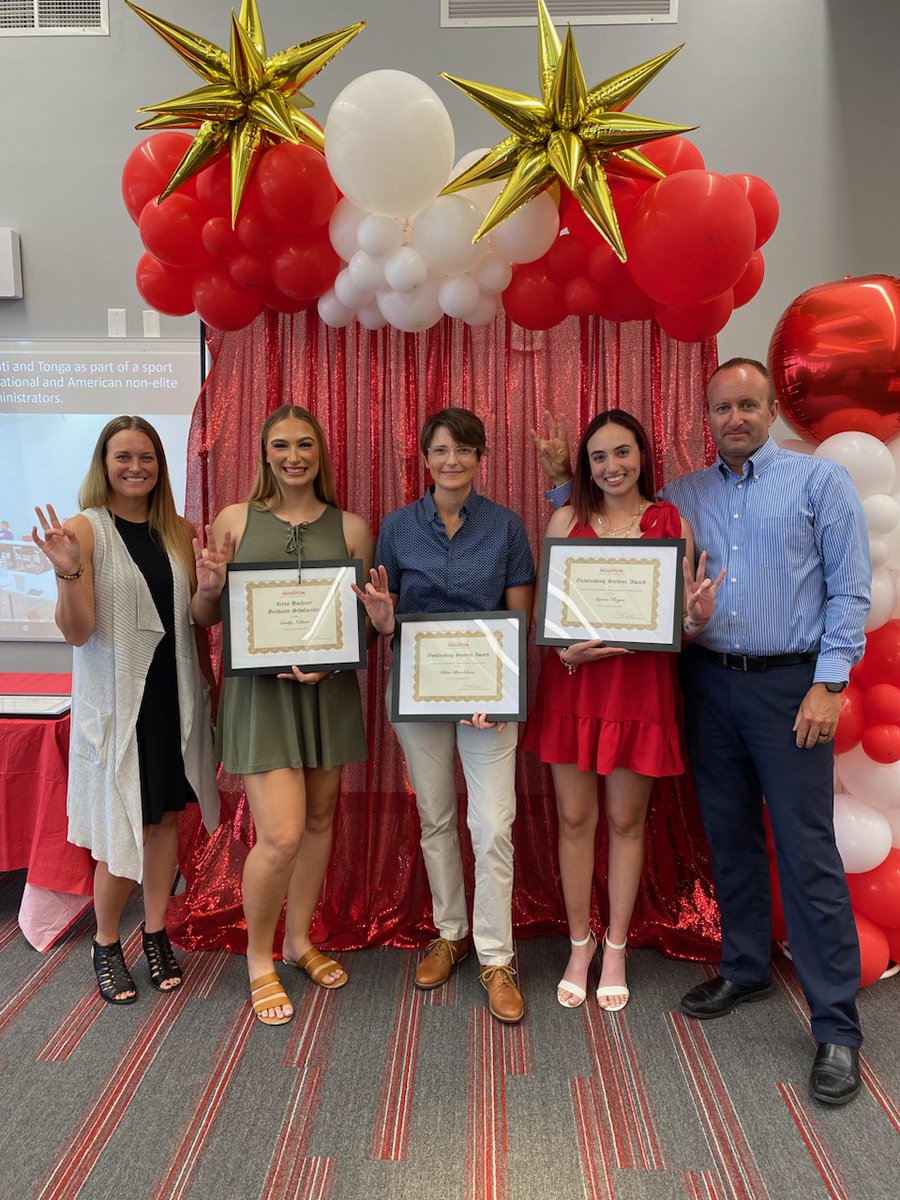 LayciJ's tweet photo. We love award season! So proud of this group. #gocoogs @uh_mat https://t.co/FISPjSHUSz