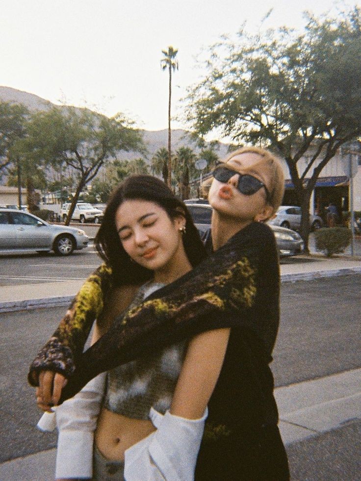 dailycjs's tweet image. yulia — the soulmates ♡