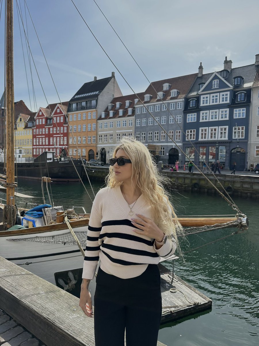 vdabrovska's tweet photo. skandynawia fajna, ale droga w ciul 🇳🇴🇩🇰🇸🇪 https://t.co/7BX3SF2ZSw