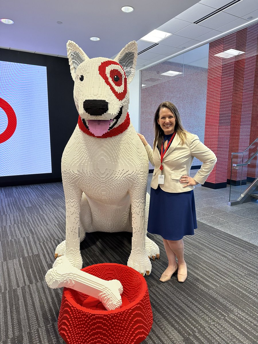 MichelleMooreTX's tweet photo. Thank you @Target for inviting @UNCF to participate on a dynamic @BCCCC panel to showcase the @Target Scholars Program. It was a joy to meet the team and tour your HQ. Appreciate your generous support and partnership that is changing the lives of #HBCU students. #BCconf23 https://t.co/mWE8NY7cqG