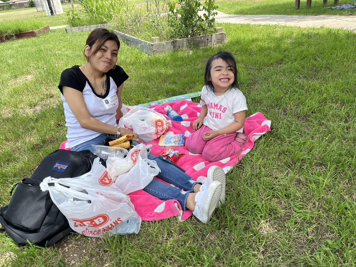 Stephanie Perez tweet media