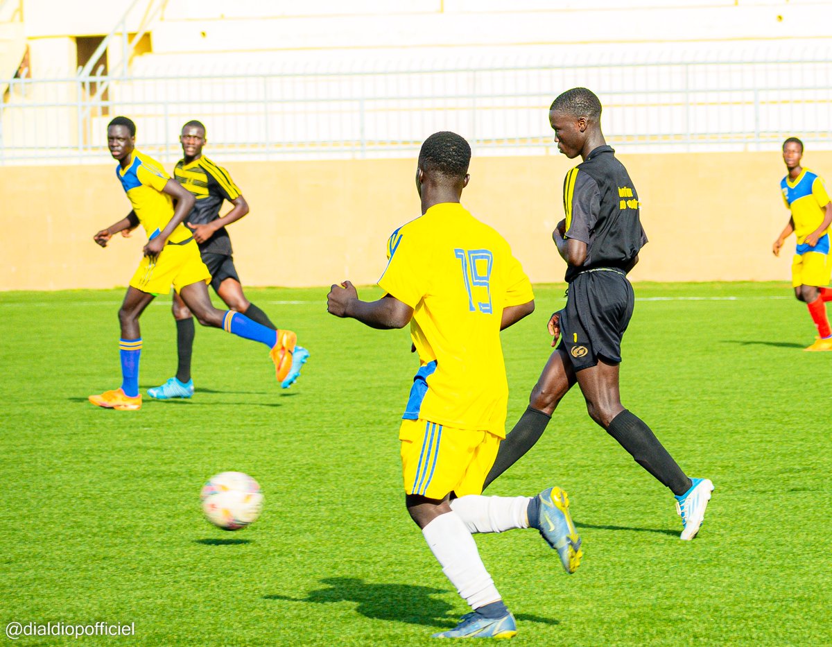 dialdiopoff's tweet photo. | Match amical cadets |
Quelques ๐ธ du match ๐คฉ
Dial Diop ๐ค Olympique de Ngor
#plusquunclub #dialdiopweare #kebetu #footlocal #Tl221 #football https://t.co/feFZ0tjzkT