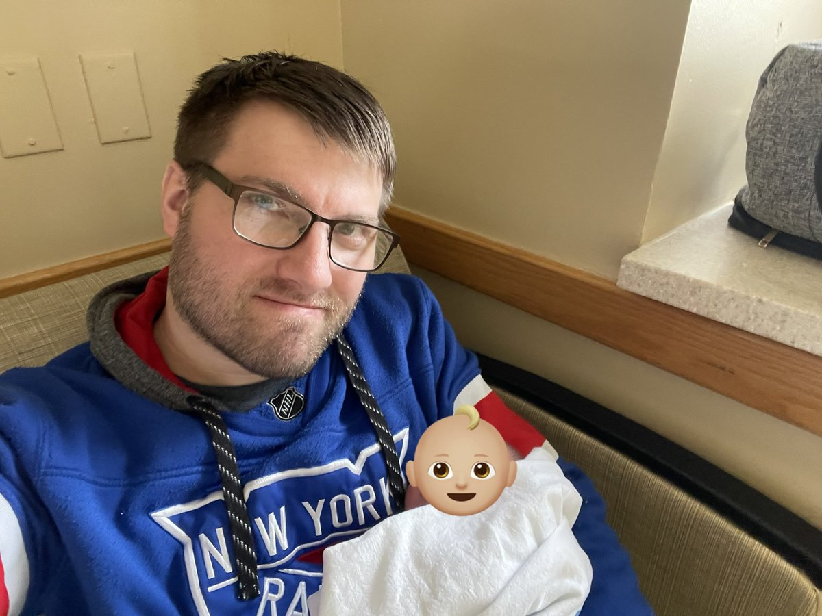 @OhRyanMead With our newest Ranger fan (~8 hours old) #NYR #TimeToEat 🍼🏒🥅