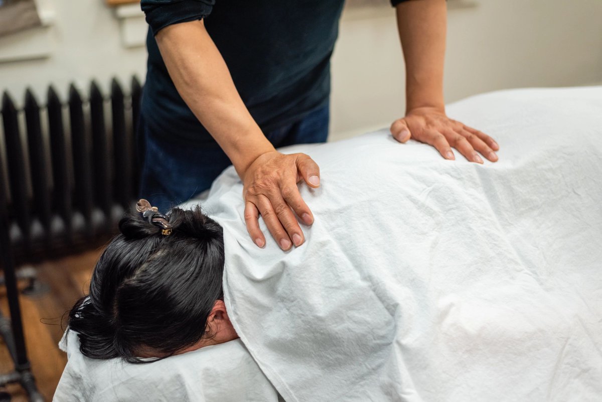 PressureMassage's tweet photo. Say goodbye to chronic pain and stress with our acupuncture treatments that provide natural relief. https://t.co/q43E7GgUgX