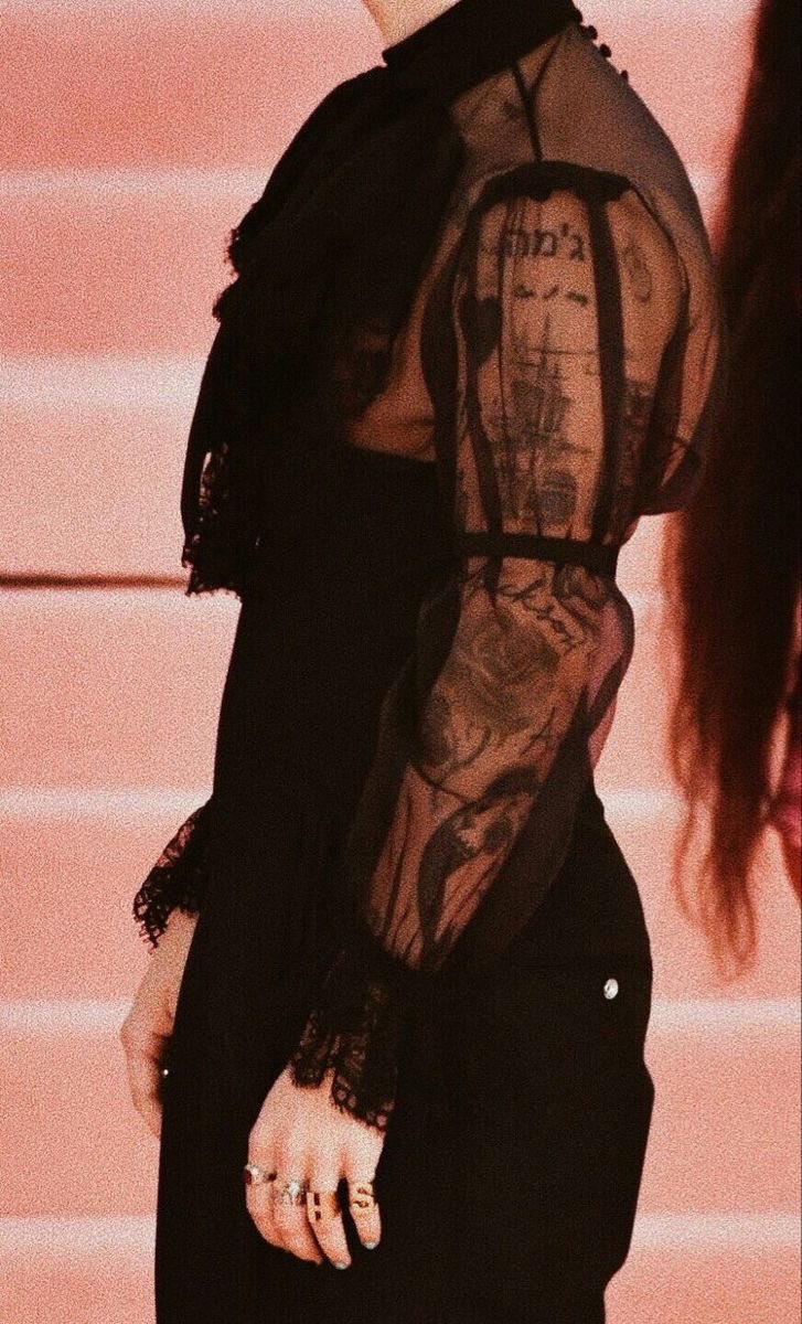 henitopics's tweet photo. met gala looks https://t.co/TmueODgqrY