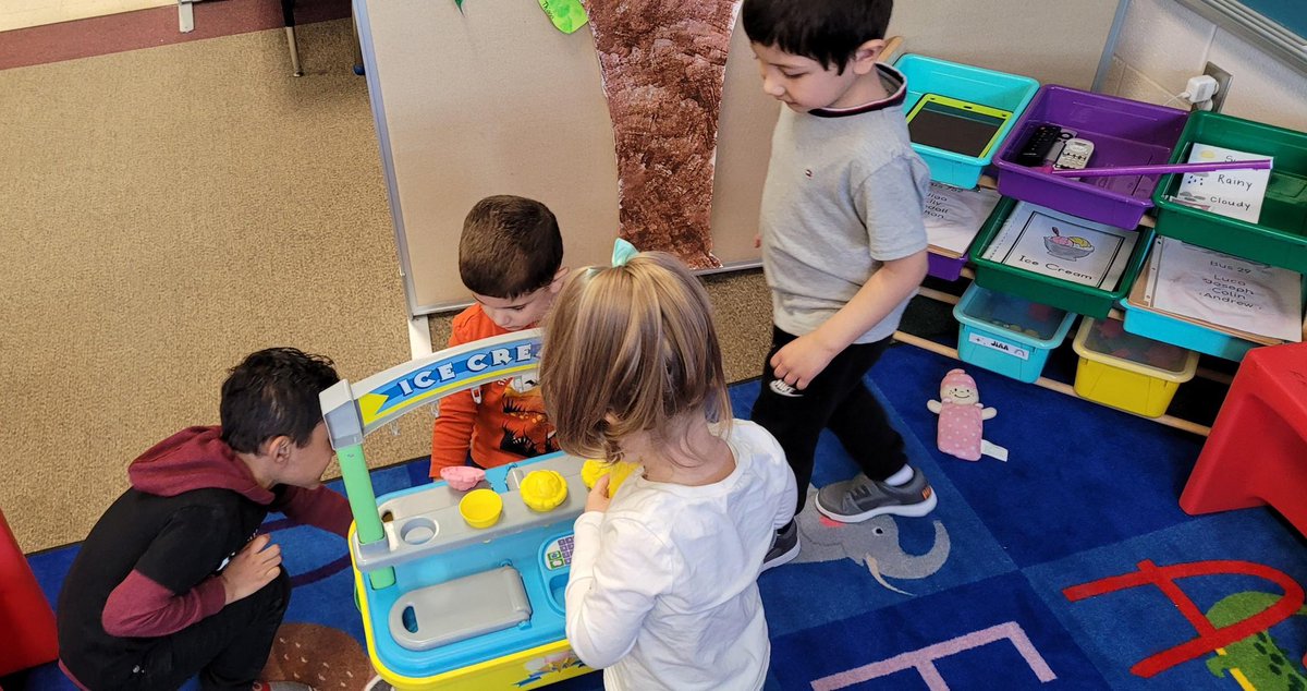 MissEricaTeach's tweet photo. Room One is working hard on our sharing and taking turn skills! Very proud of my students! https://t.co/yTGiqOXGqL