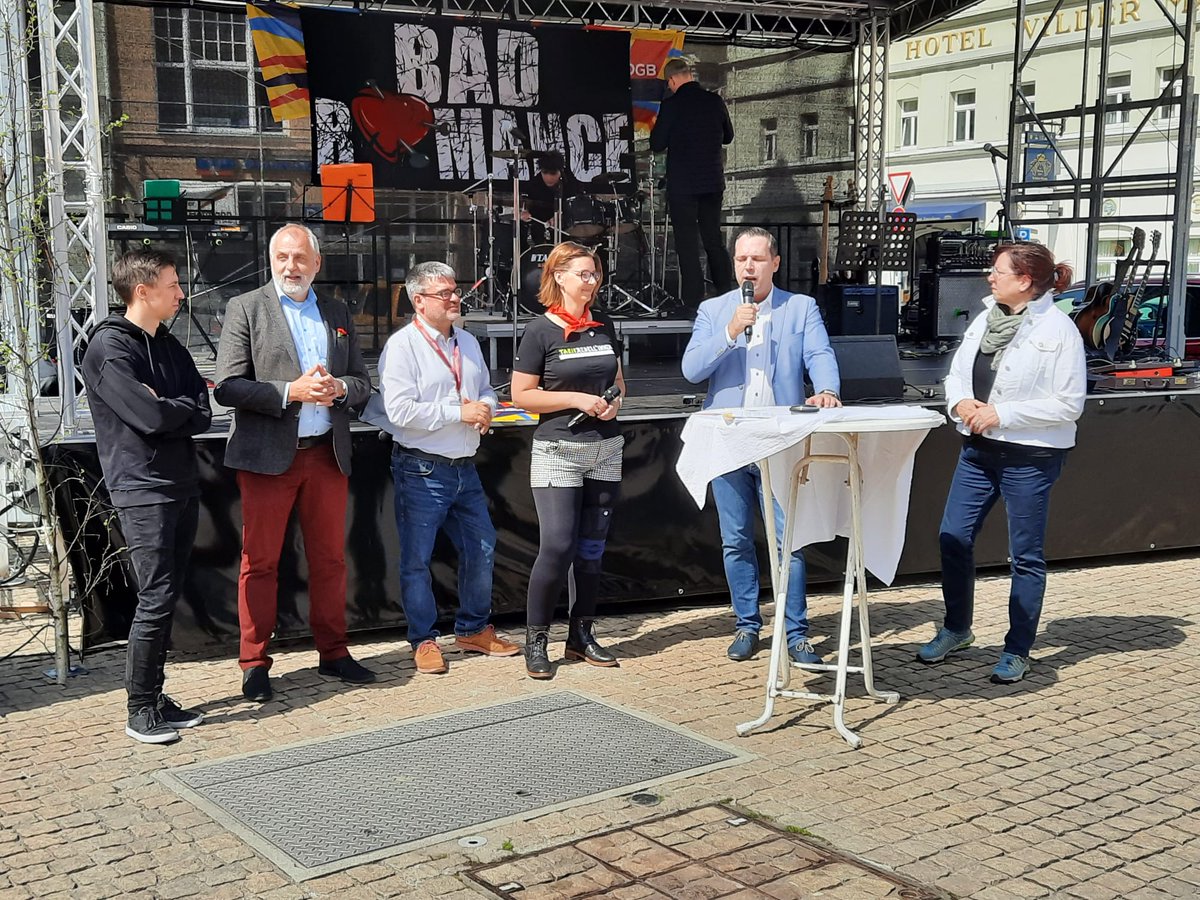 HronR's tweet photo. (2) DGB #1ErsterMai Positives Fazit: „Wir haben #UngebrochenSolidarisch einen erfolgreichen Tag der Arbeit gestaltet. Er ist wie erhofft zum Ausdruck des gestiegenen Bewusstseins geworden. Sachsen muss Tarifland werden.  #1Mai  #Chemnitz #Zwickau #Freiberg #Erzgebirge #Vogtland https://t.co/mO6HxXKCar