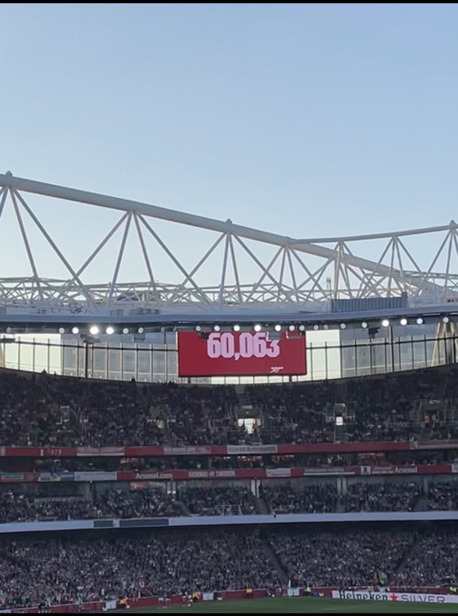 emmcdonaldx's tweet image. What a moment for  not only arsenal women but women’s football in general ! Beyond proud of this team and how much this game is growing every single day ! What an atmosphere, lucky to be a gooner ❤️🤍