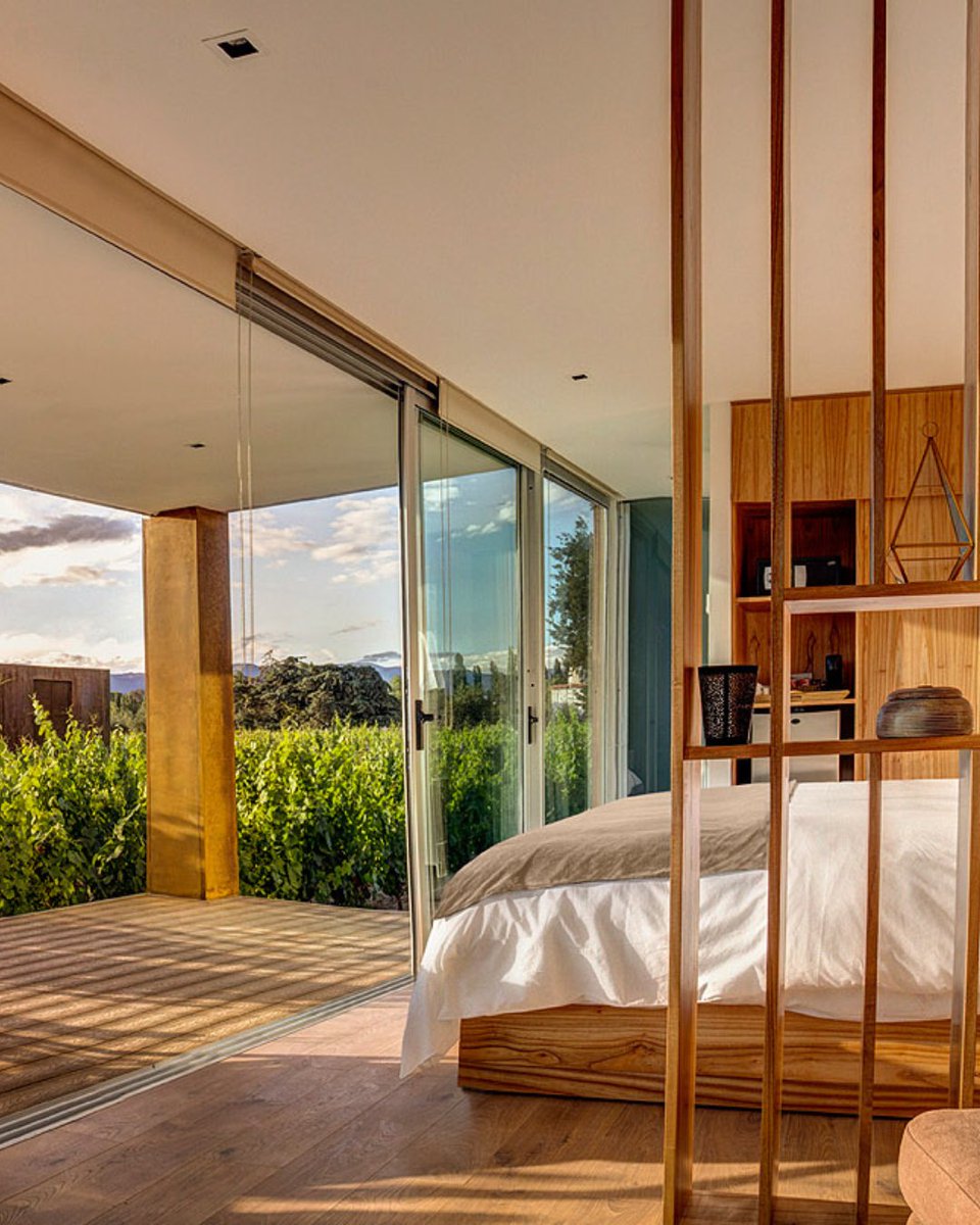 MODERN ADVENTURE tweet media