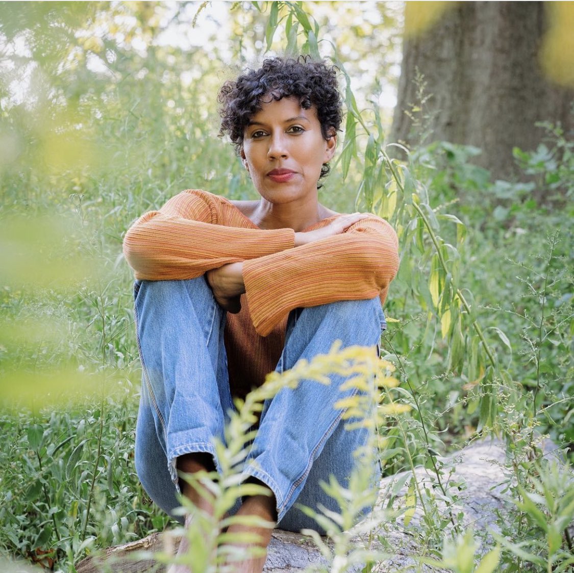 EnchantedLion's tweet image. Join us in celebrating @aracelisxgirmay this May! 🌼

@CommunityWordPr’s #WritingOurFuture benefit will honor her work &amp;amp; commitment May 10.

And we’ll donate proceeds from May sales of her picture book WHAT DO YOU KNOW? over our website to Community-Word!👉enchantedlion.com/all-books/what…