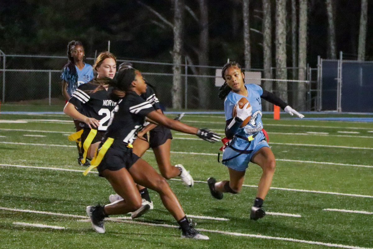 aaxaria's tweet photo. MHS Ladies Flag Football 2023 💙🤍 https://t.co/eQa8vzwKlm