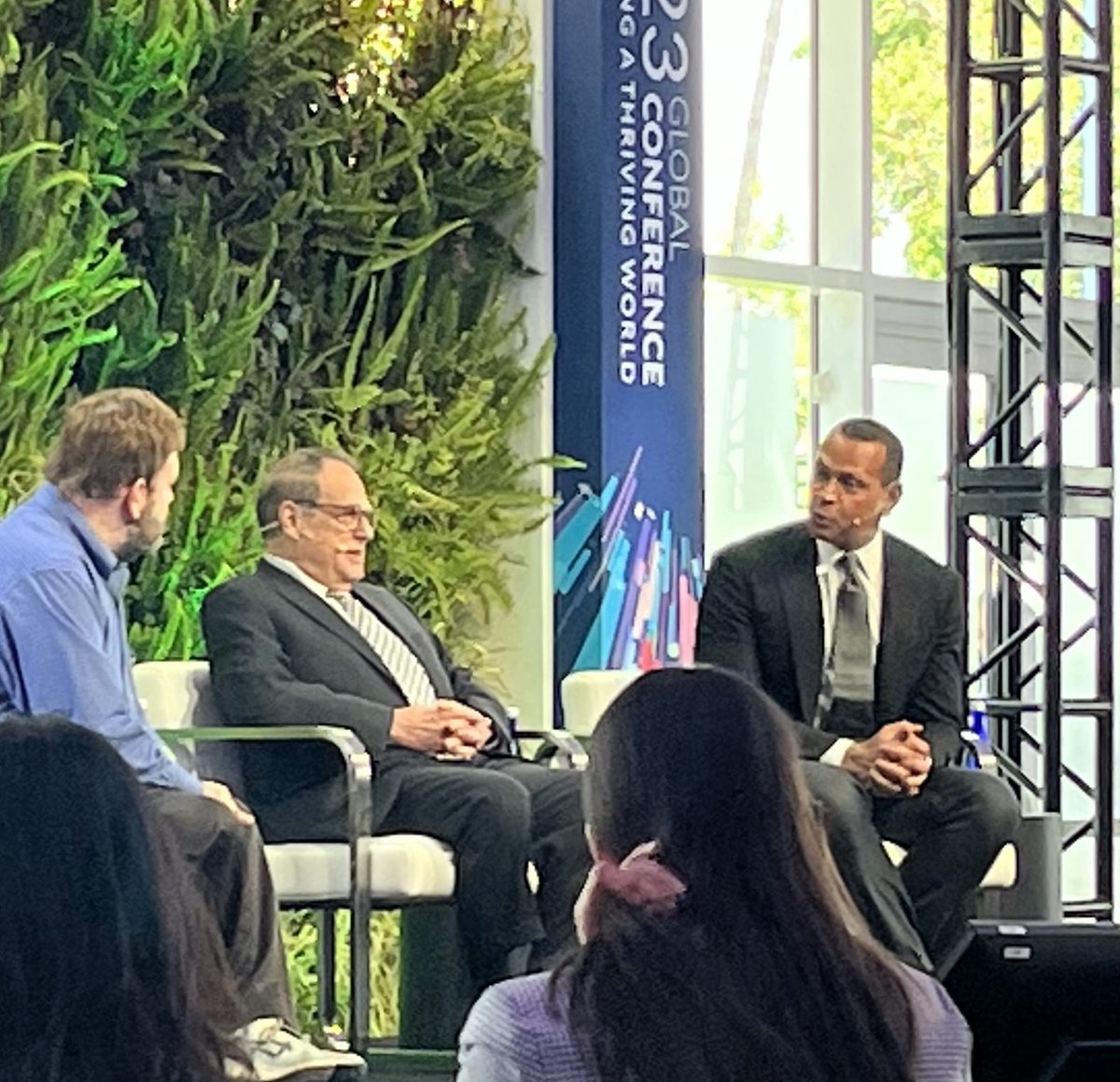 TerryStone92's tweet photo. Talking mentorship at Milken. A-Rod and Jerry Reinsdorf talking mentorship. Food for thought- “You are the average of the 5 people you spend the most time with” #alexrodriguez #milken #reinsdorf #mentorsmatter https://t.co/MXhHTzijF4