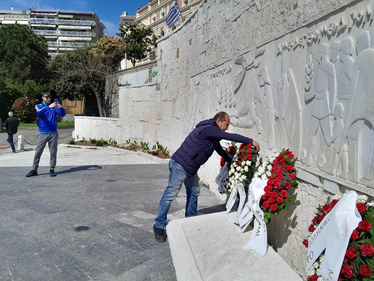 SomateioE's tweet photo. Η Πρωτομαγιά είναι μια απεργία που τιμά τους διαχρονικούς  αγώνες των εργατών ,αλλά και μια μέρα αγώνα για την καθημερινή υπεράσπιση των εργασιακών δικαιωμάτων όλων των εργατών. 

ΑΓΩΝΑΣ ΜΕΧΡΙ ΤΕΛΙΚΗΣ ΔΙΚΑΙΩΣΗΣ!!
#Πετρέλαια_Καβάλας https://t.co/hQDiuGpYsy