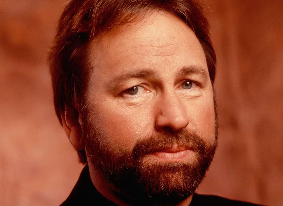 StevenHeynow's tweet photo. Which celebrity death genuinely made you sad? 

John Ritter https://t.co/QfwMC6Yrz7