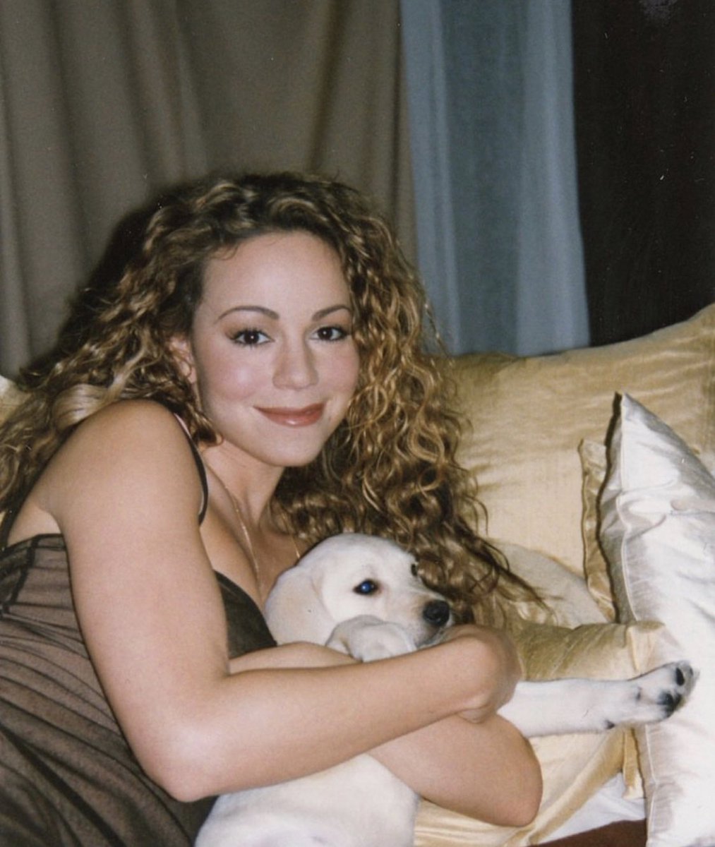 Today Mariah Carey broke yet another record as the first 12 year old to celebrate the 12th birthday of her children!! Let's celebrate that!