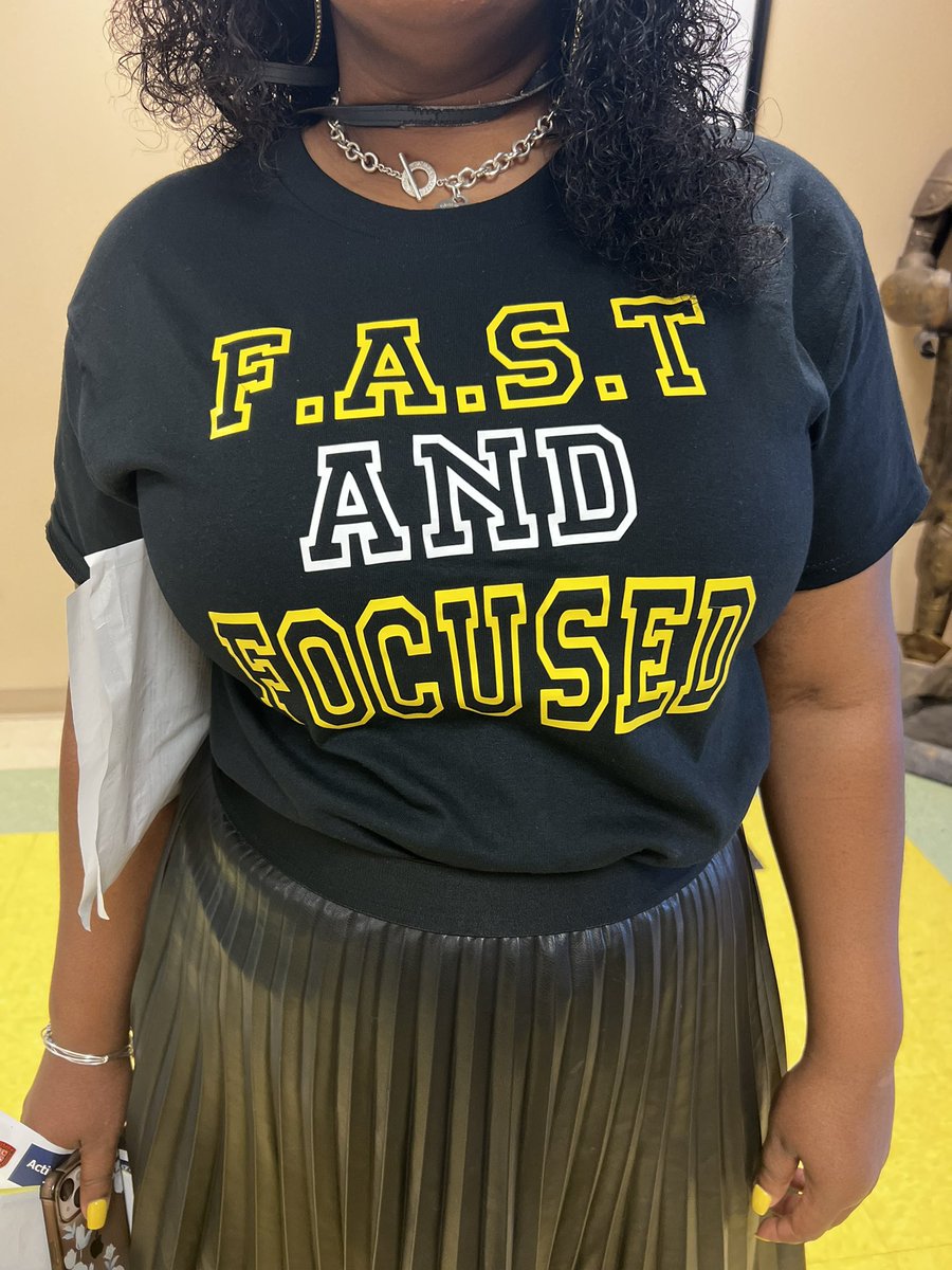 IveyLaneocps's tweet photo. …It’s go time 🐝🤍👍🏾#fastandfocused #iveylaneknights https://t.co/3zw1yemF86