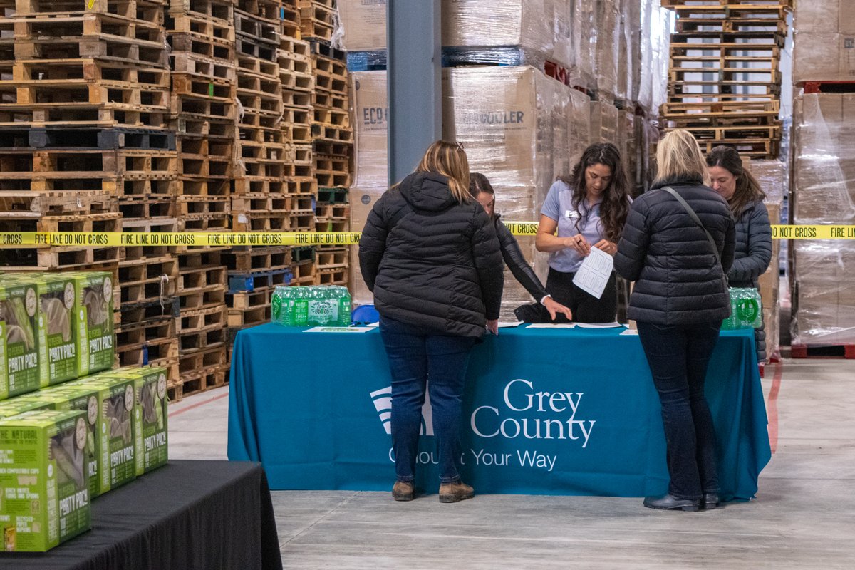 GreyCounty's tweet photo. Last week, Grey County hosted elected officials, municipal staff &amp; local business owners at the annual 2023 #WardensBreakfast. This year we were welcomed at Ice River Sustainable Solutions (IRSS) @SouthgateEcDev facility, home of @mygreenlid &amp; CR Plastic Products. https://t.co/nmykcwQElG