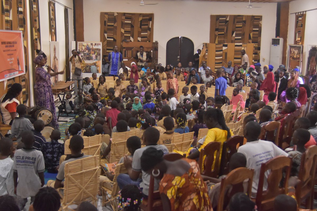 KoreSegou's tweet photo. Rentrée culturelle 2023 || Maaya et citoyenneté : Conte avec les enfants.
Artiste invitée : Amaichata Salamanta, la conteuse du fleuve https://t.co/nPK3ZDD5en