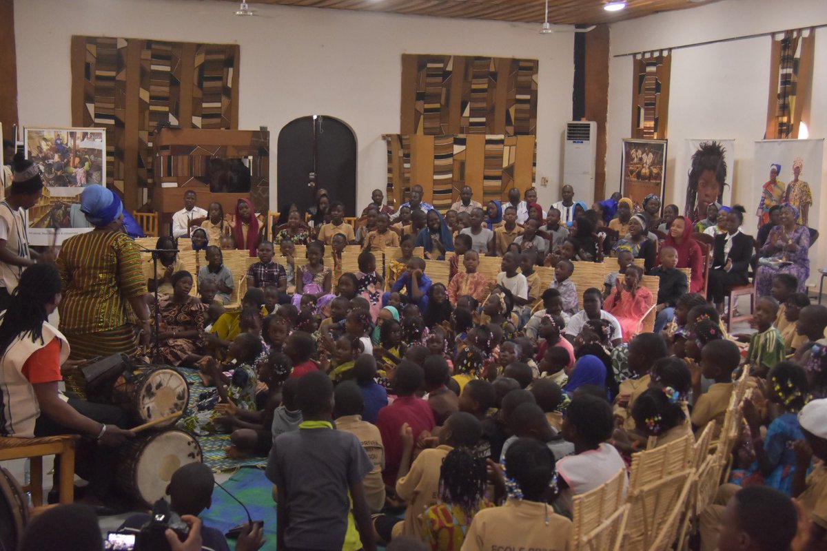 Rentrée culturelle 2023 || Maaya et citoyenneté : Conte avec les enfants.
Artiste invitée : Amaichata Salamanta, la conteuse du fleuve