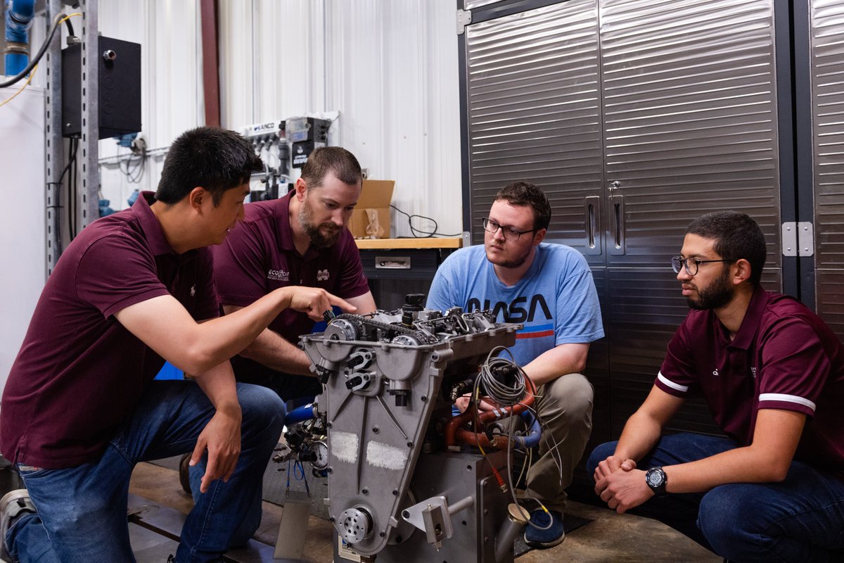CAVS_MSSTATE's tweet photo. CAVS researchers are advancing combustion research to exceed 2026 EPA emission standards, optimizing fuel efficiency and integrating renewable fuels to revolutionize engine technology. Read more in our annual report: https://t.co/bFEgx9aZaM #CleanEnergy #FutureOfTransportation https://t.co/6NTrERG4Tg