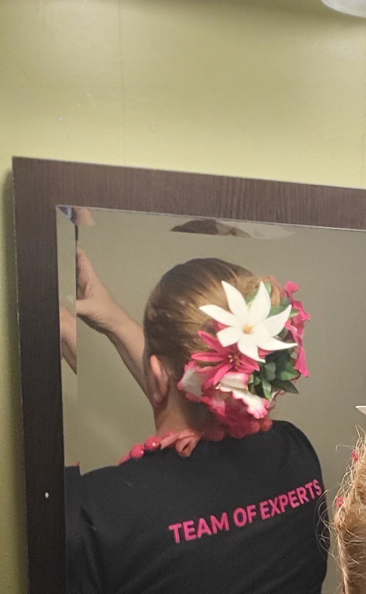 Tracey Thompson tweet media