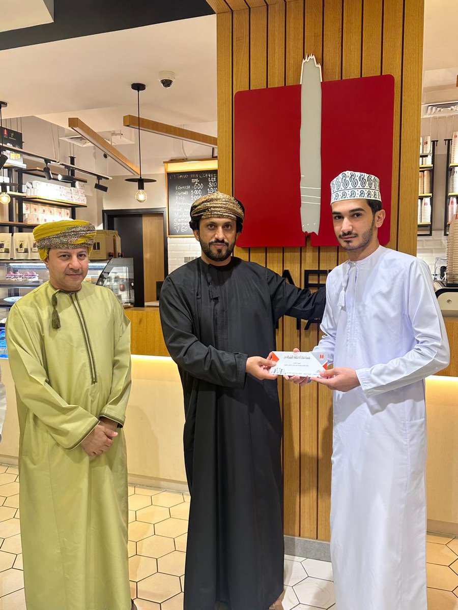 mohad_hinai's tweet photo. @CaffeottavoOman 
مقهى اوتافوا ليس مجرد مقهى ، بل هو مكان للتفكر والإبداع حيث انهم اطلقوا مسابقة الشطرنج في الشهر الفضيل ل ينتجوا بطلين وصلوا الى النهائي ، بارك الله هذه الجهود لصقل وابراز المواهب https://t.co/mOzyPz60an
