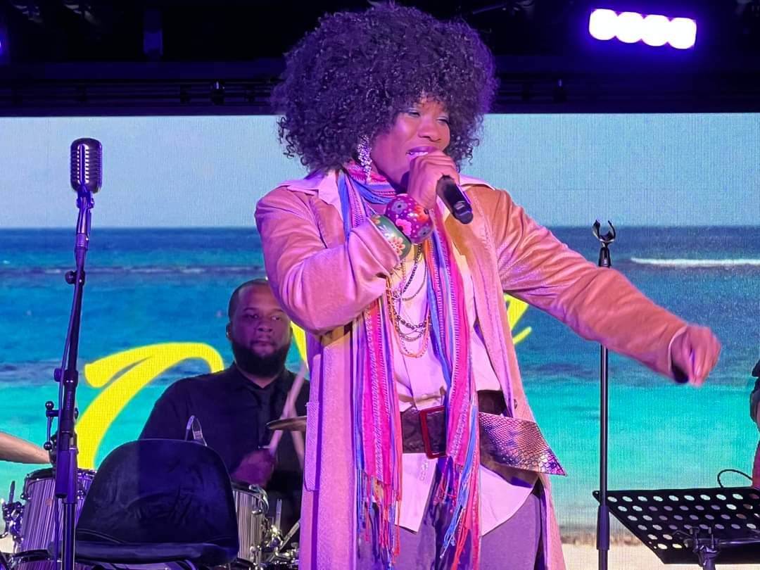 Barbados Beach in Toronto feeling on top of the world with my new release "360 Love" 🧡

#keishachristian #barbados #beach #toronto #360love #newalbum #newrelease #barbadosbeach

<a href="/Barbados/">Visit Barbados</a>
<a href="/believe/">Believe</a>
<a href="/slamminespanol/">Slamminespanol</a>
<a href="/slamminmusic/">Slammin Media Inc.</a>
<a href="/slammin29/">Bruce Bradley</a>
<a href="/theelmocambo/">El Mocambo</a>