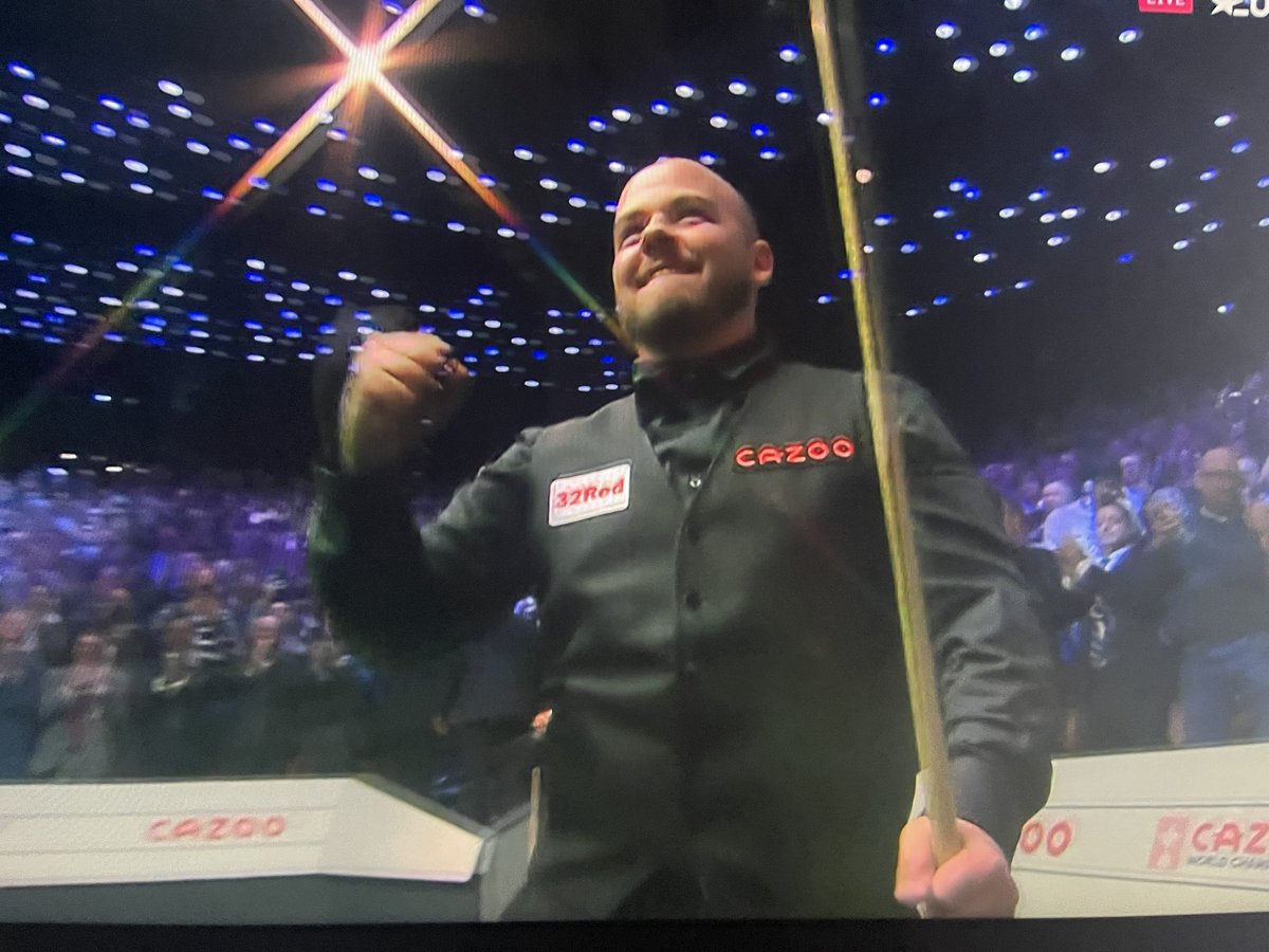 Vannieuwkerke's tweet photo. Nog nooit werd iemand vanop het Europese vasteland wereldkampioen snooker. WERD, tot vanavond. Dat is niet dus langer zo. Een Belg is de eerste om dat te realiseren. Bravo LUCA BRECEL! https://t.co/VnGy7IjyaG