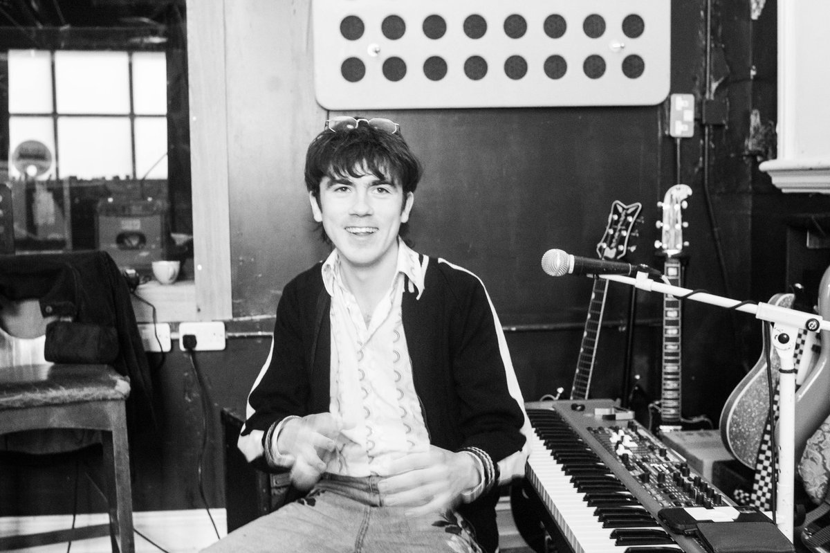 DeclanMcKenna's tweet photo. 📸 @lauramarina__ https://t.co/BQ14TuATrI