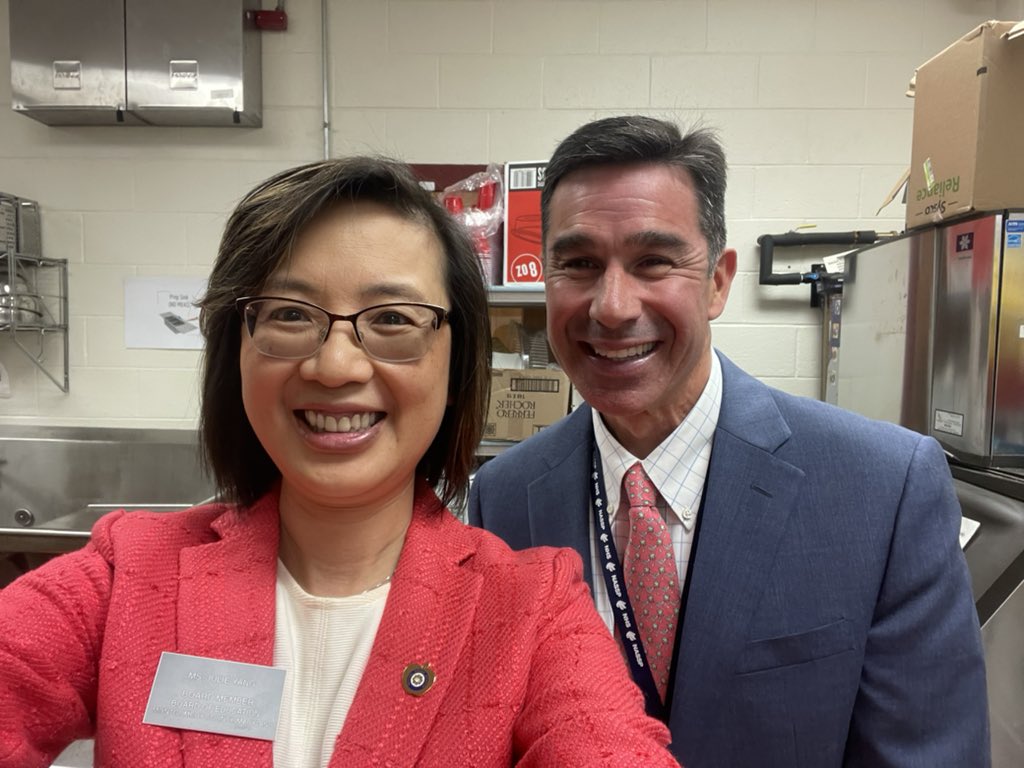 JulieYangMoCo's tweet photo. So much fun to invite local celebrity chef Peter Chang to teach Paint Branch HS Culinary students. It was an honor to meet our very own Maryland State Secondary School Assistant Principal of the year Mr. Ricardo Hernandez! #pbway #CTE #Careerpathway @MCPS @mcps_options https://t.co/NgEbR4YKm2