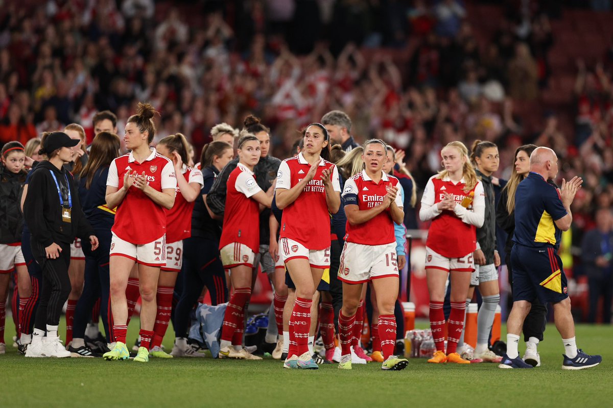ArsenalWFC's tweet photo. Gooners… your support was incredible tonight 👏 

For making this sell-out possible and backing us through every tackle, challenge and shot at goal ❤️

From everyone at Arsenal… thank you 🤝 https://t.co/yFMMbjhxV0
