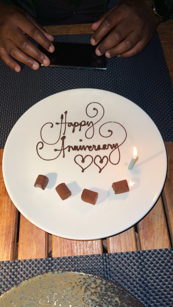 BLckwidow24's tweet photo. โTwas a great date night with my loveโฅ๏ธ. #cheersto7years https://t.co/uzfw8Ofo4S