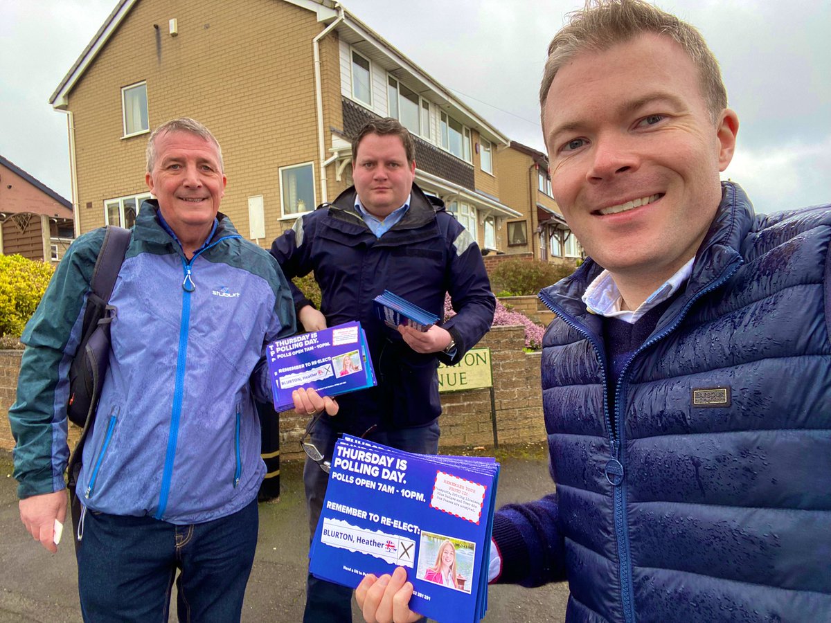 🔵 Great to be out in Stoke-on-Trent this morning supporting @SoTConservative and their strong record of local delivery ahead of local elections on May 4th 
 
#ToryDoorStep