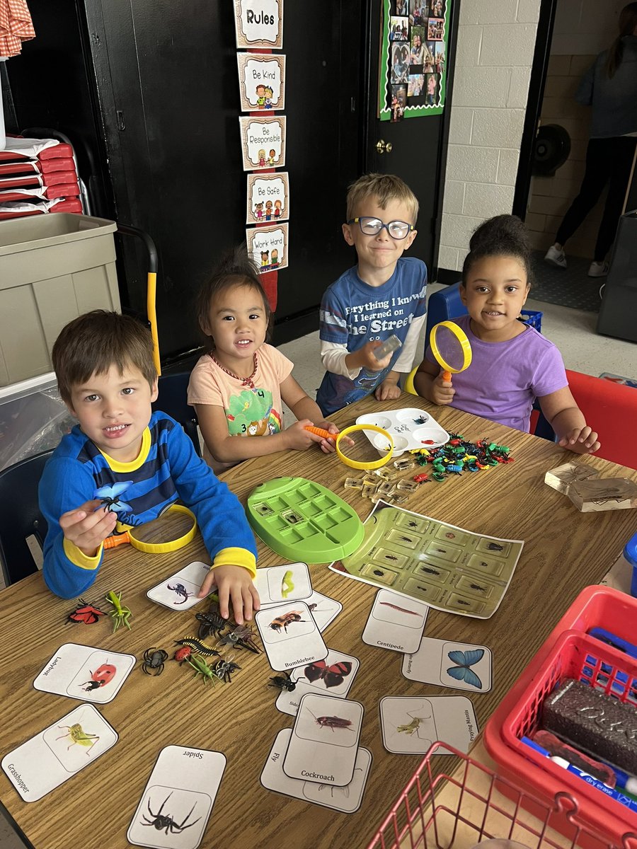 alicia_harkey's tweet photo. Due to a wonderful grant BCPS received, the Catawba Science center was able to come to our PreK classroom today. The students were so excited to learn more about insects and spiders! 🦋🕷️@BurkeCoSchools @ves_tigers #ignitelearnimgBCPS https://t.co/ppst1M0vtQ