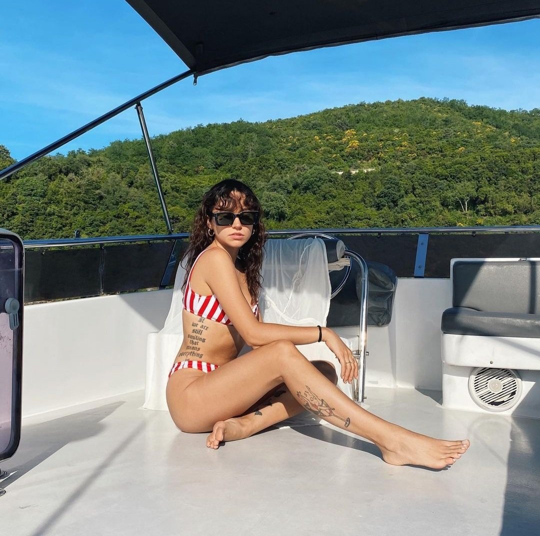 Zeynep Bastık

t.me/+efdc2NYS9R84Y…