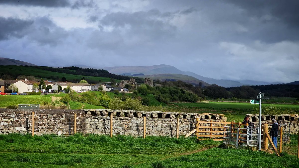 Sunshine and showers on our walk around Sanquhar @ScotsMagazine @DGWGO @VisitScotland #Sanquhar #dgwgo #uppernithsdale #landscapephotography #Scotland