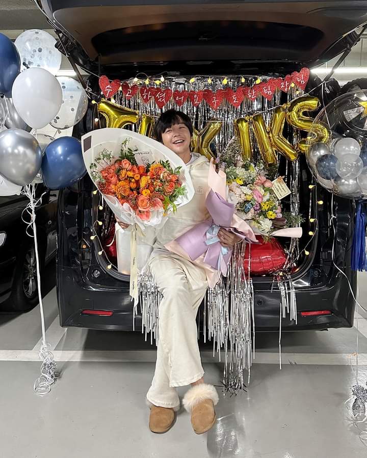 amanyjks's tweet photo. Your hard work for the past months for #미끼 has paid off.
We are so proud of you Congratulations @AsiaPrince_JKS #장근석 #JangKeunSuk #JKS #Decoy #DecoyPart2 #Decoy2 #Bait @CRAFT_42_ent https://t.co/g1K8tVlmNX
