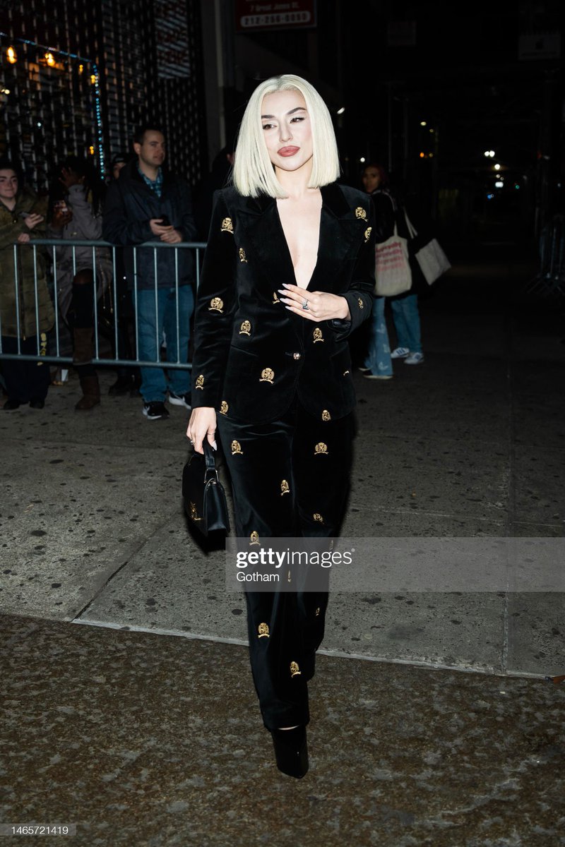 simon koci on Twitter: "Ava Max spotted arriving at her hotel ahead of