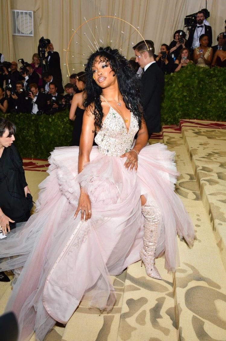 acervoears's tweet photo. 🚨BELÍSSIMA: sara @adamotorist no met gala. https://t.co/B2FY9gSYKT