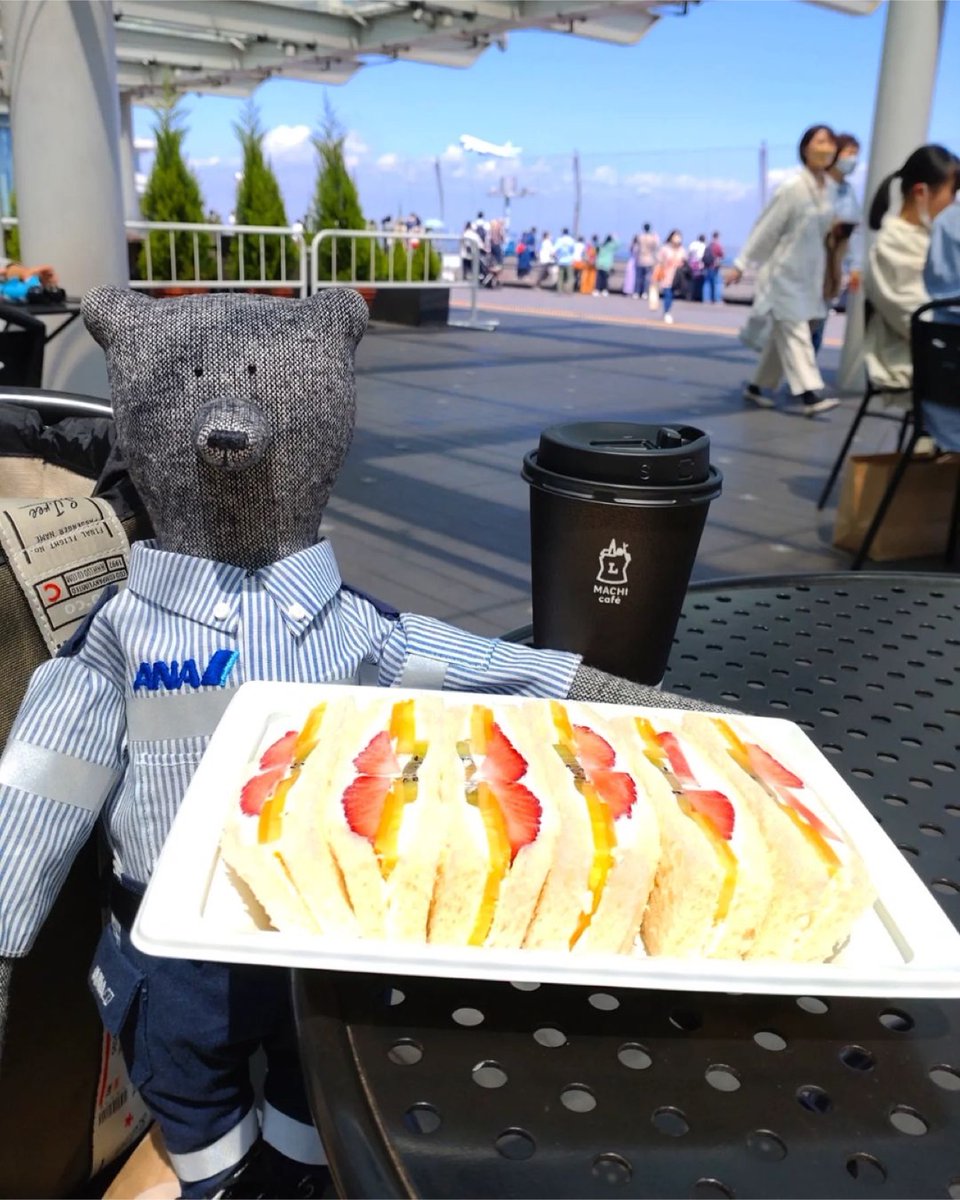FlyANA_official's tweet image. We’re just bear-y excited for those sandwiches!
How do you like to start your day?

📷: Thank you to IG user fukueri007 for the lovely photo!

#Regram #FlyANA #AllNipponAirways