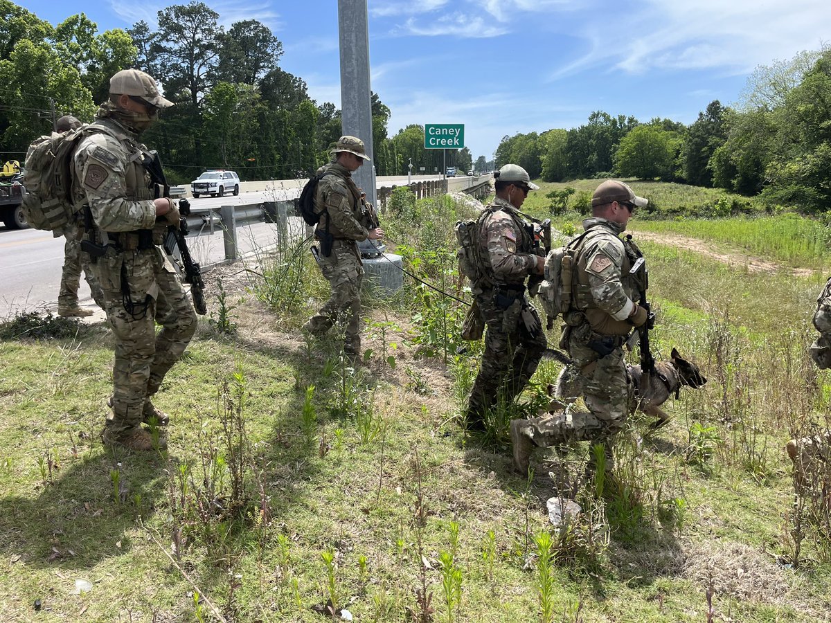SEARCH CONTINUES: <a href="/MCTXSheriff/">MCTXSheriff</a> said a tip of a person resembling Francisco Oropesa came in near Caney Creek. Law enforcement searched by air and ground. They said it wasn’t the suspect from this weekend’s mass shooting in San Jacinto County. abc13.com/francisco-orop…