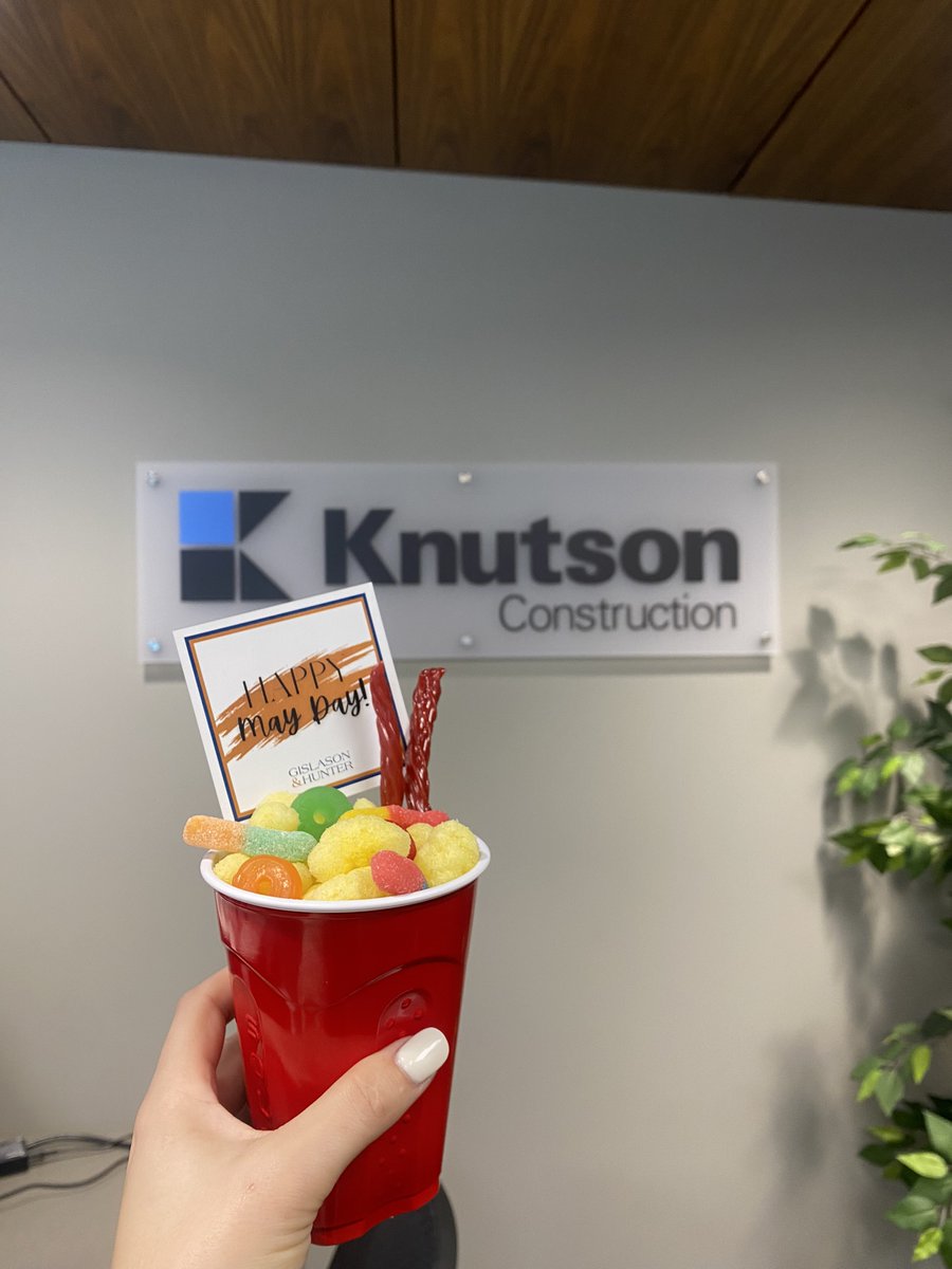 Gislason_Hunter's tweet photo. Throwing it back to our childhood today! Everyone in both Gislason &amp; Hunter offices received a May Day basket on their desk today. We even surprised a couple of our neighbors in the Mankato building as well! Happy May Day! https://t.co/J9MdzlhJcL