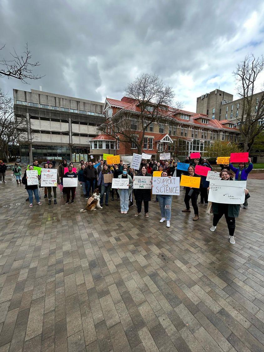 So very proud of our community for coming together today both locally & nationally to demand better funding for grad students & postdocs!

This is definitely an uphill battle, but we're stronger together 💪

#SupportOurScience