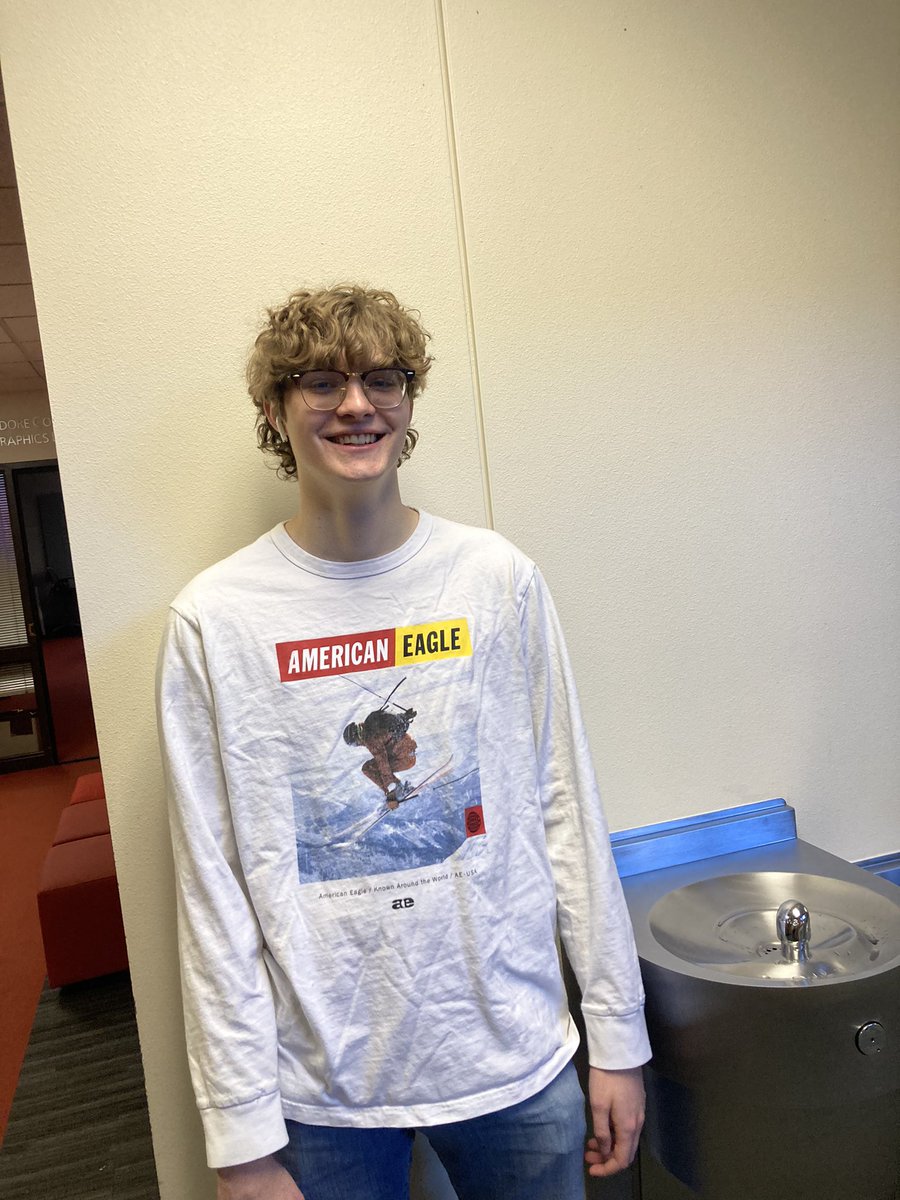 JacobtaylorU's tweet photo. This Jake, a fellow #rsj108 student. His goal at unr is to learn the skills he needs for a good career #humansofunr https://t.co/bwI08dJY9j