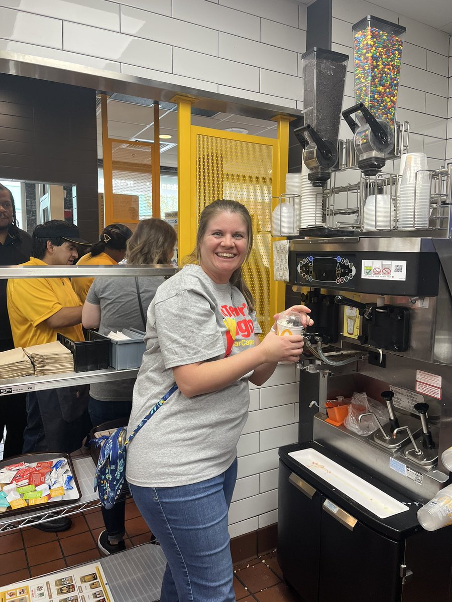 MelzerMLions's tweet image. Come see us at McTeacher Night at McDonalds! 6309 Dempster #mcteachernight