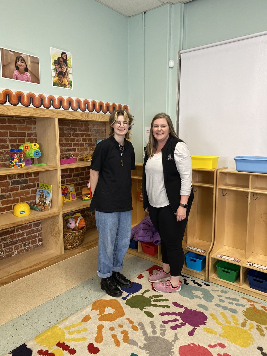 6STRONGMEDIA tweet media