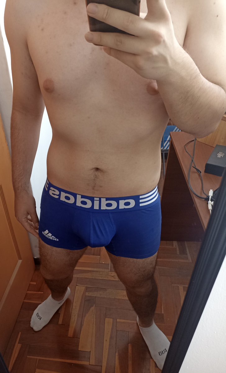 La verdad uno de mis pares preferidos frescos pa lo que fue un verano intenso
#gay #gayespaña #bdsm #fetish